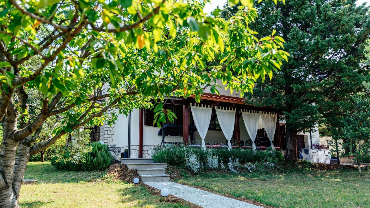 Photo of Outdoor in Bakar