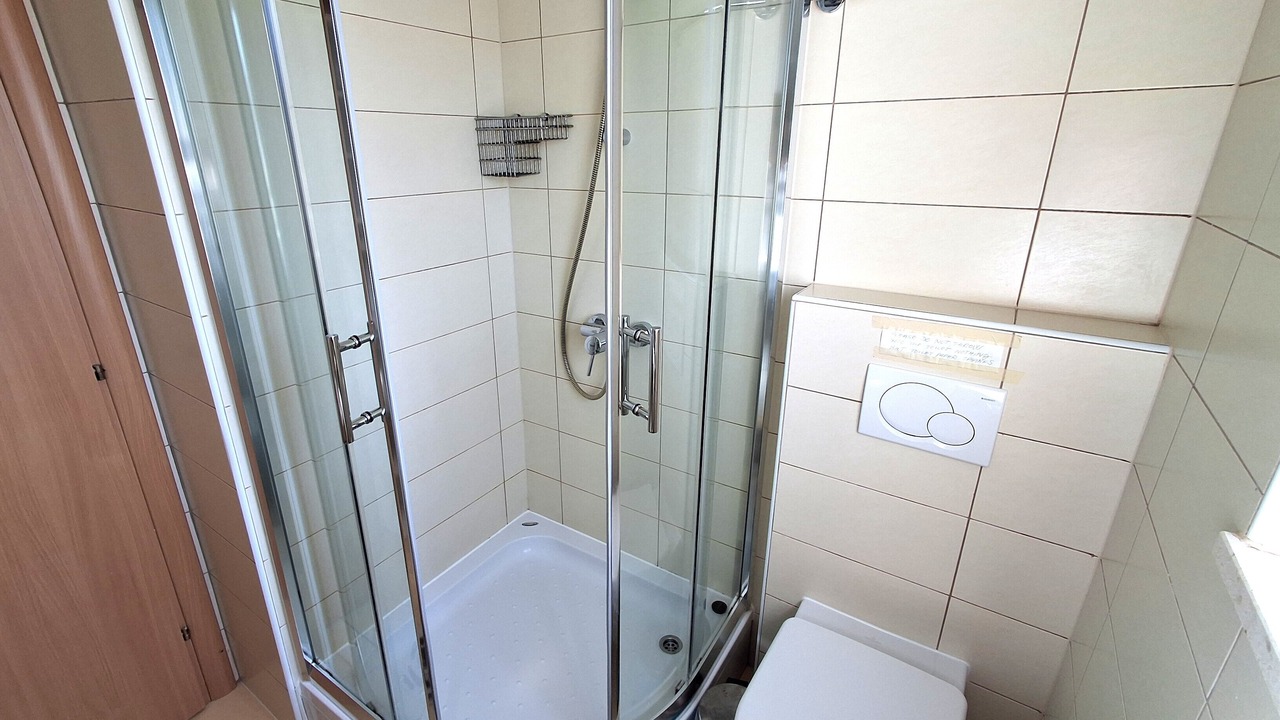 Photo of Bathroom in Porat