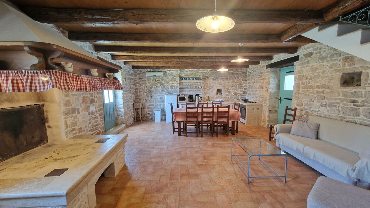Photo of Livingroom in Glavani