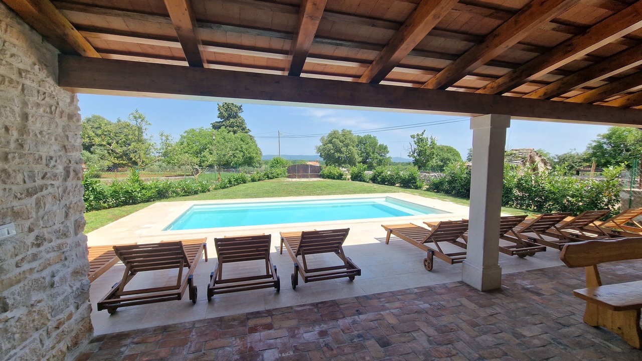 Photo of Outdoor in Glavani