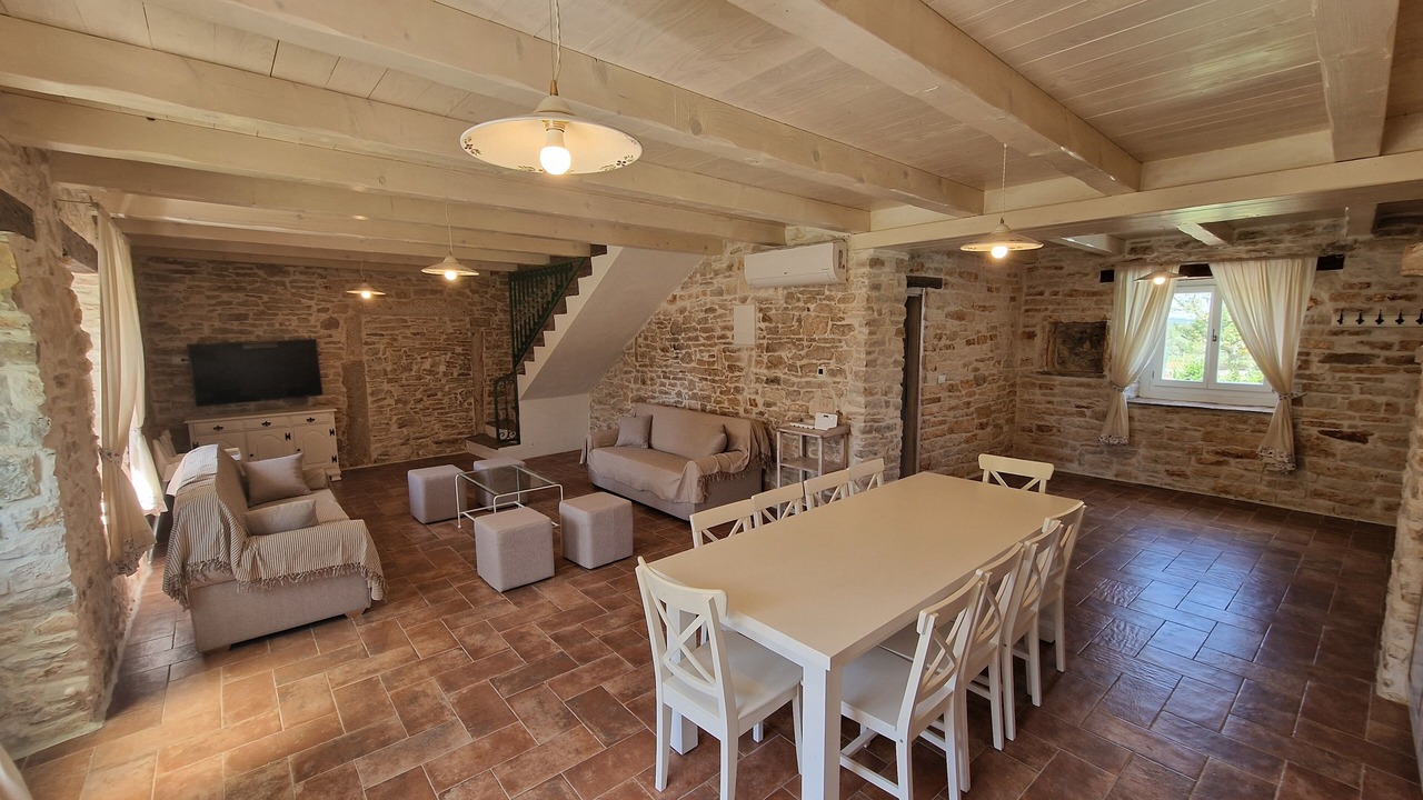 Photo of Livingroom in Glavani