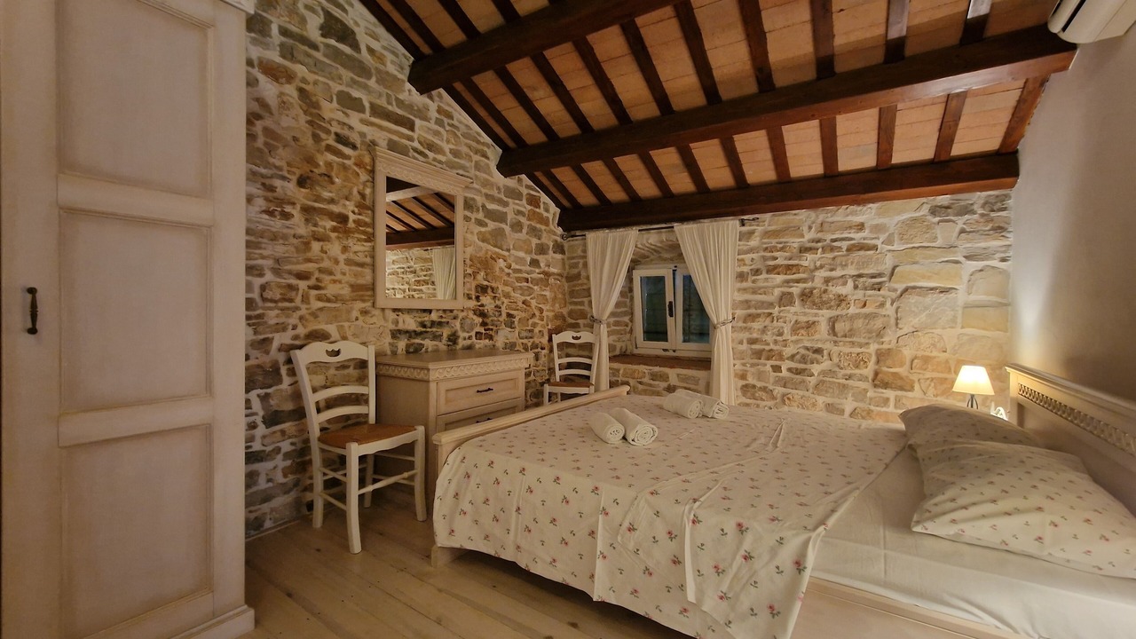 Photo of Bedroom in Glavani