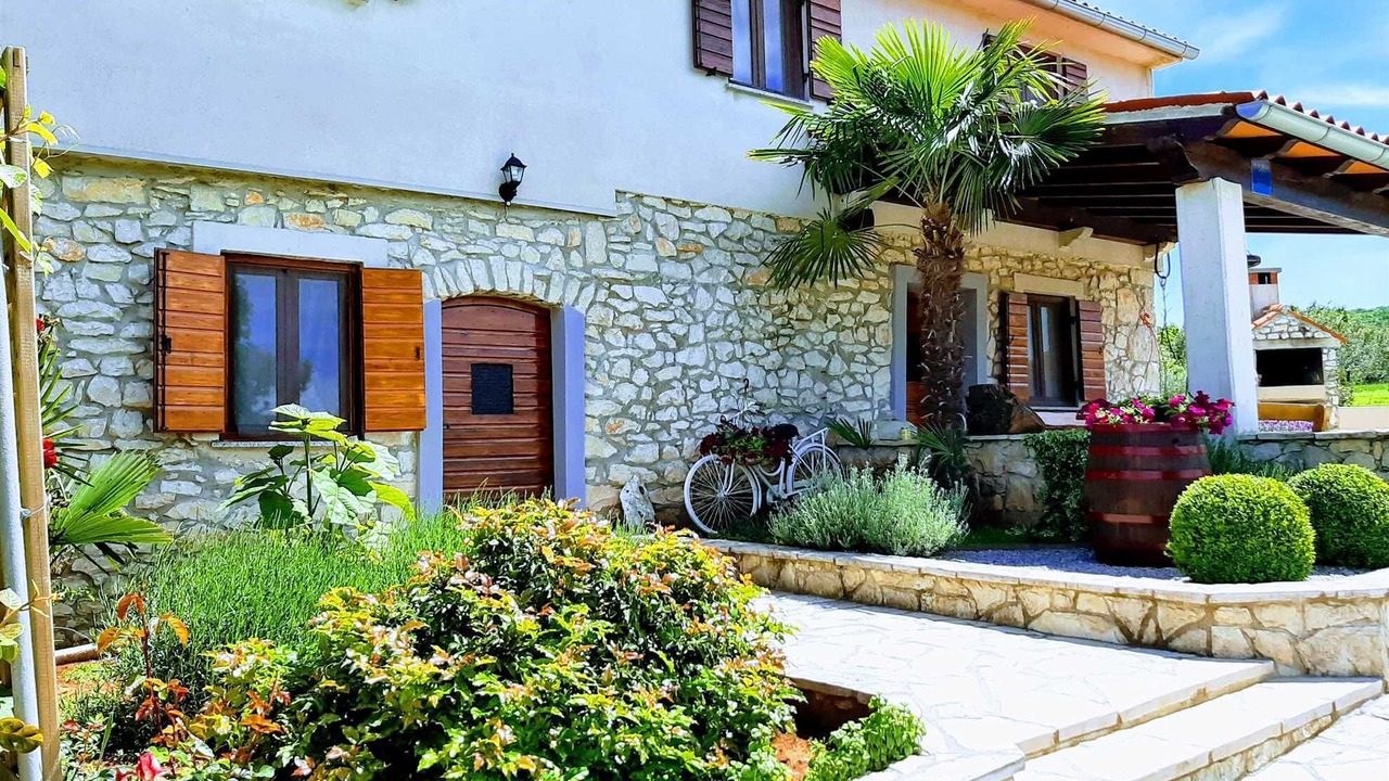 Photo of Outdoor in Rogocana