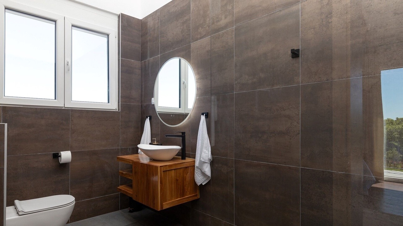 Photo of Bathroom in Kavran