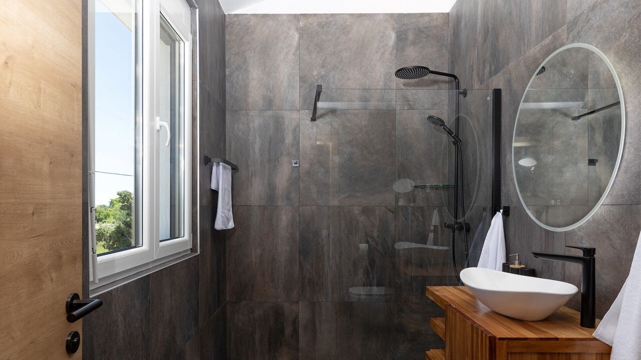 Photo of Bathroom in Kavran