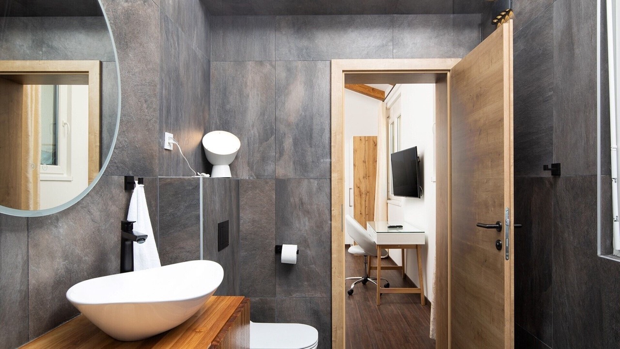 Photo of Bathroom in Kavran