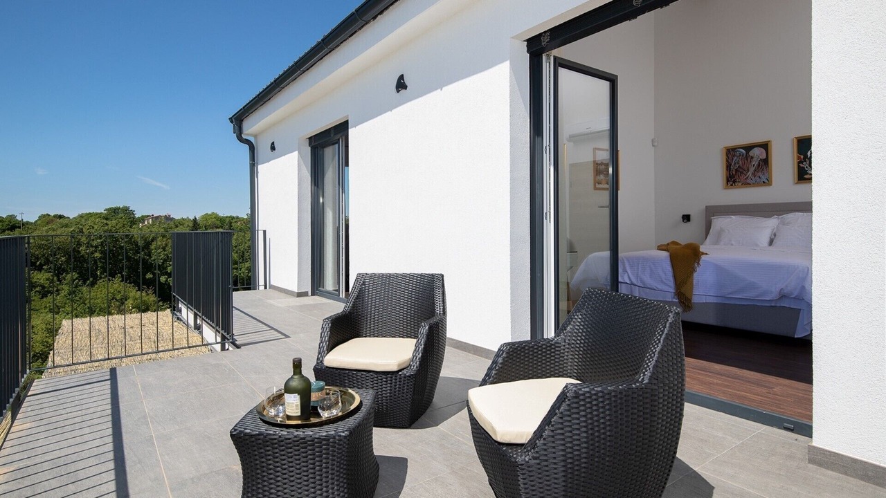Photo of Patio Balcony in Kavran