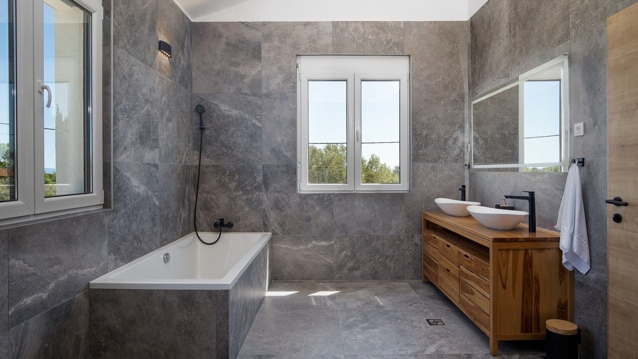 Photo of Bathroom in Kavran