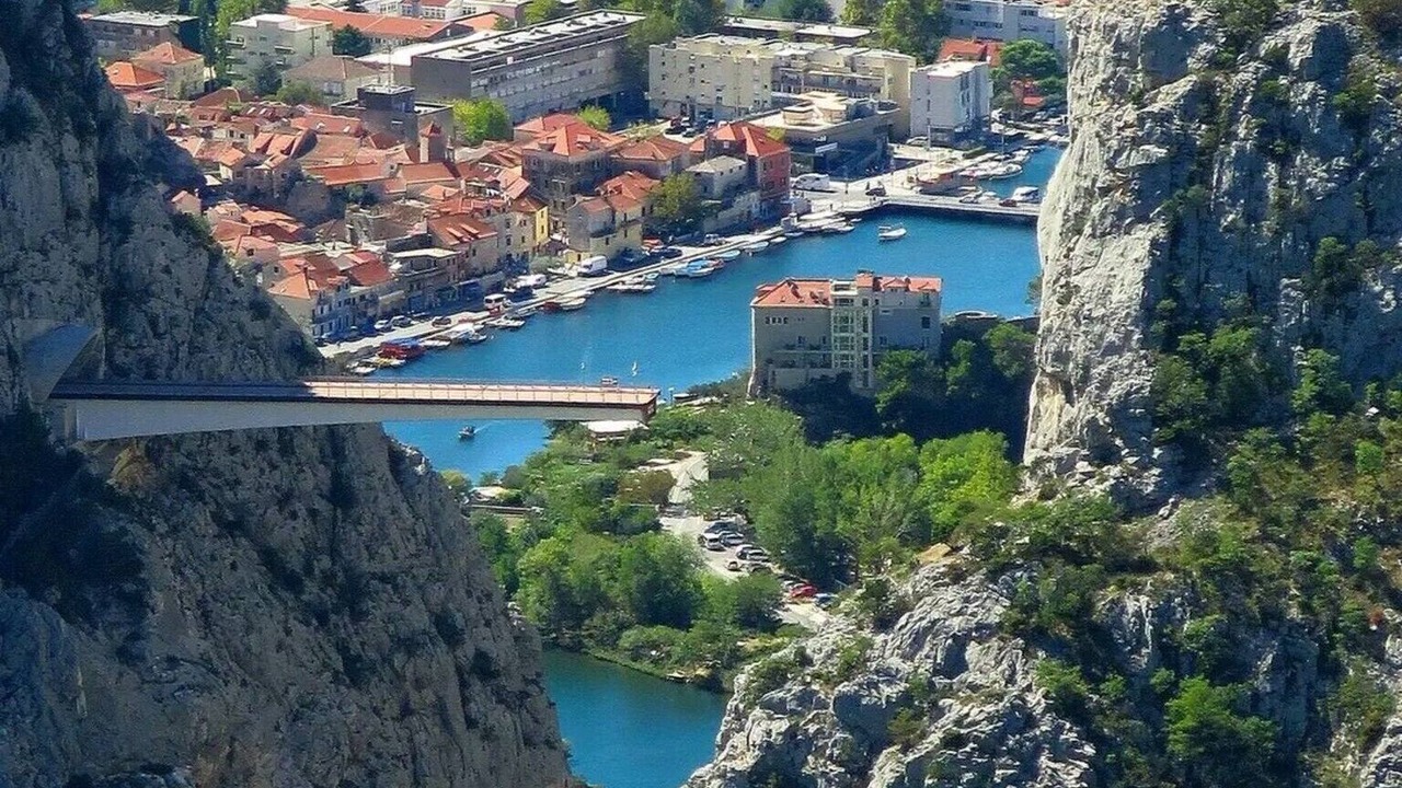 Photo of Others in Omis