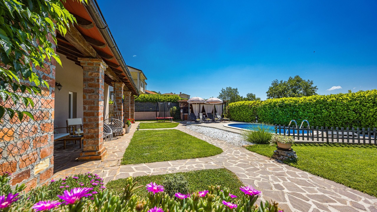 Photo of Patio Balcony in Oprtalj