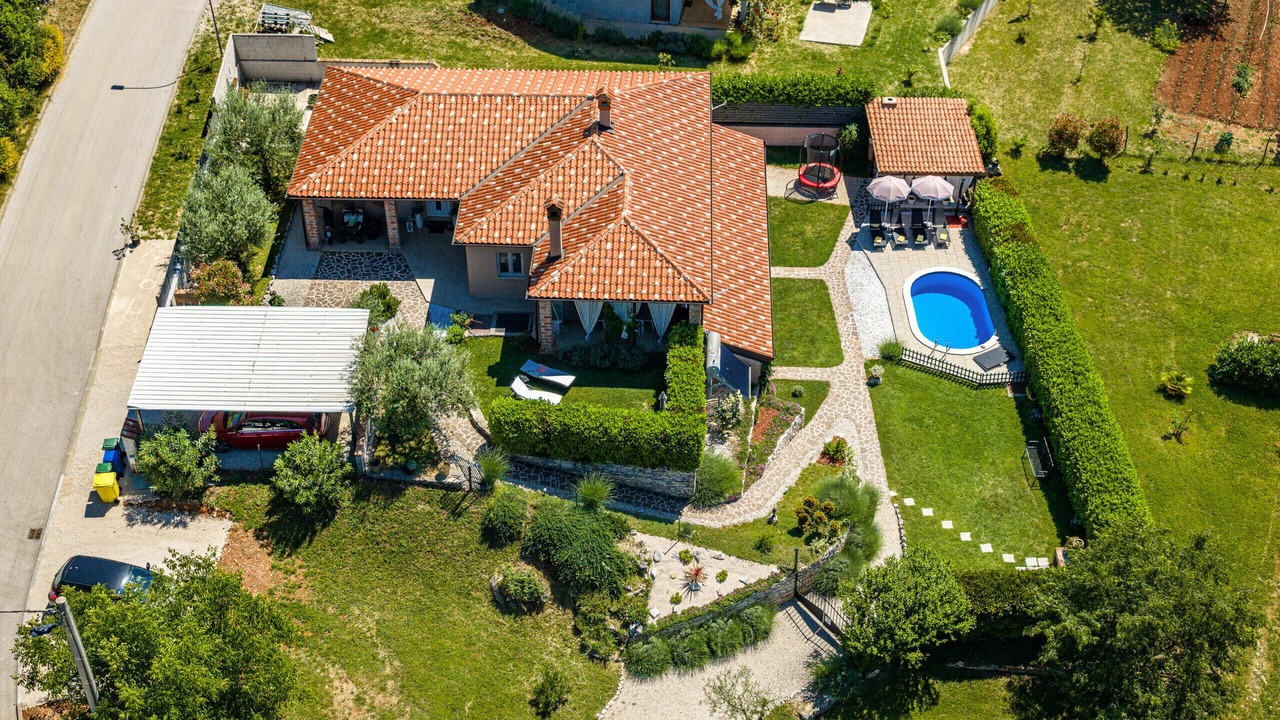 Photo of Outdoor in Oprtalj