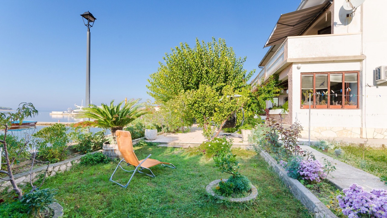 Photo of Outdoor in Banjol