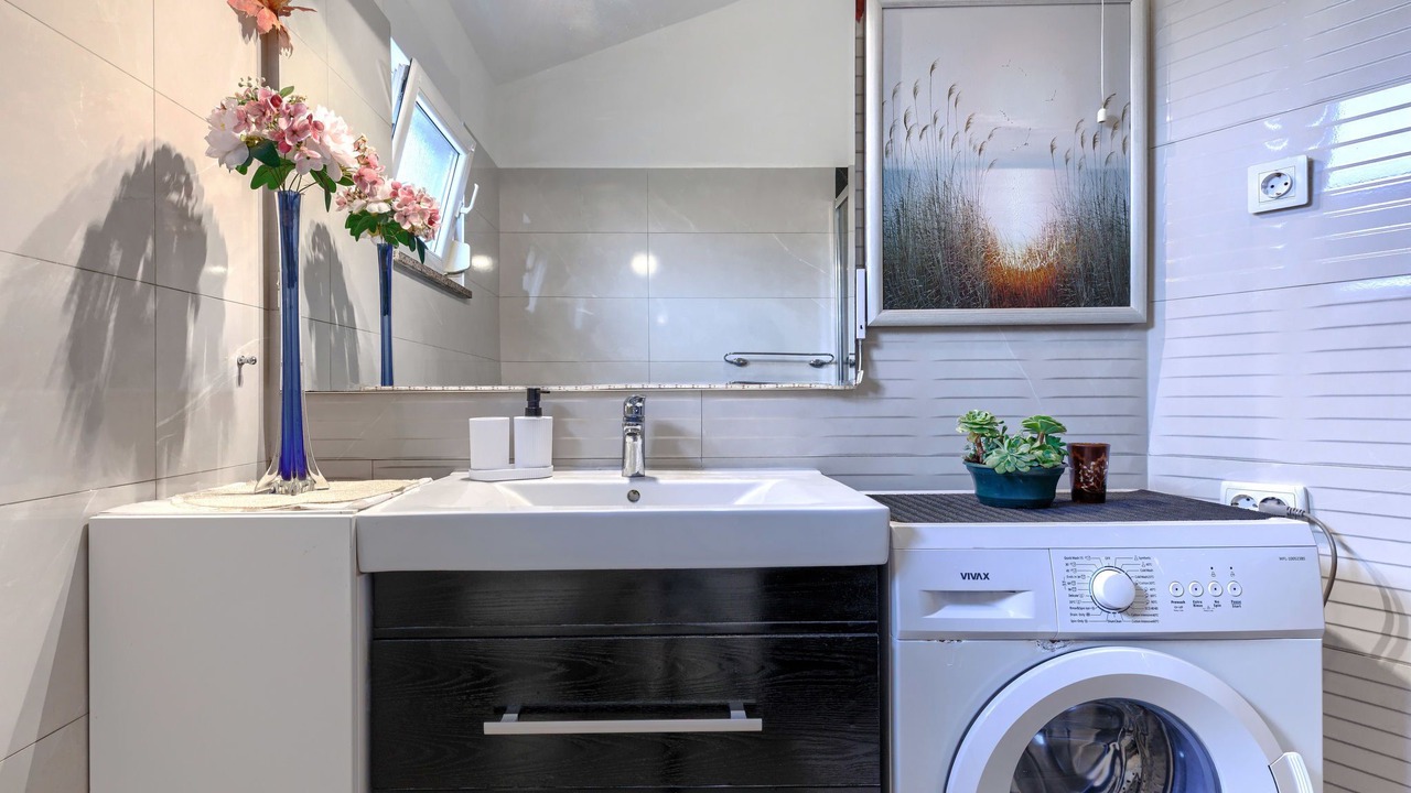 Photo of Bathroom in Pomer