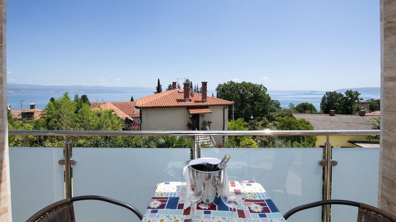 Photo of Outdoor in Ika