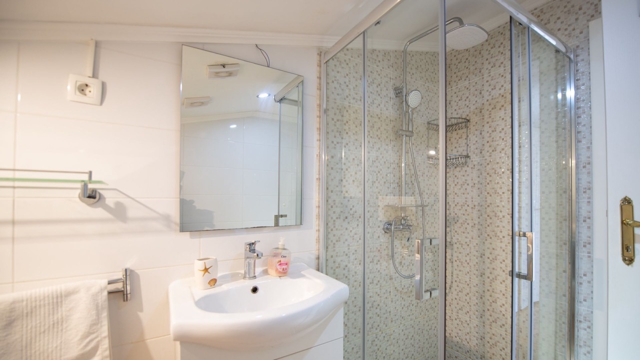 Photo of Bathroom in Ika