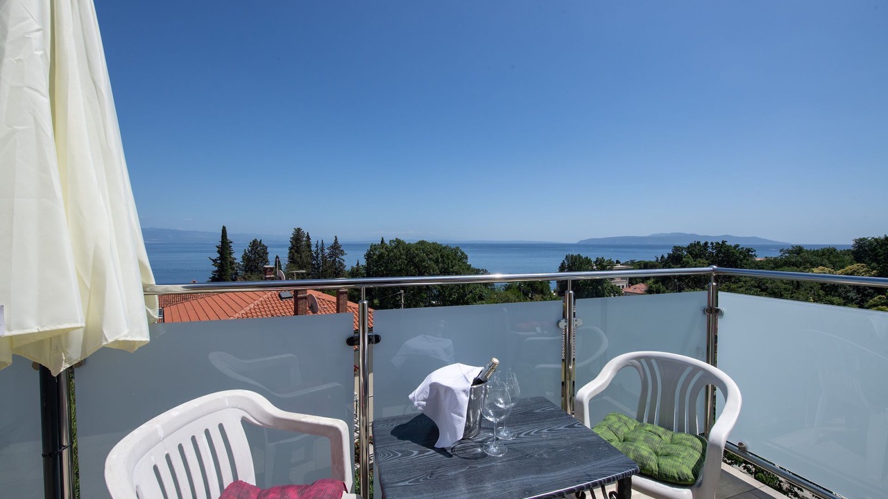 Photo of Outdoor in Ika