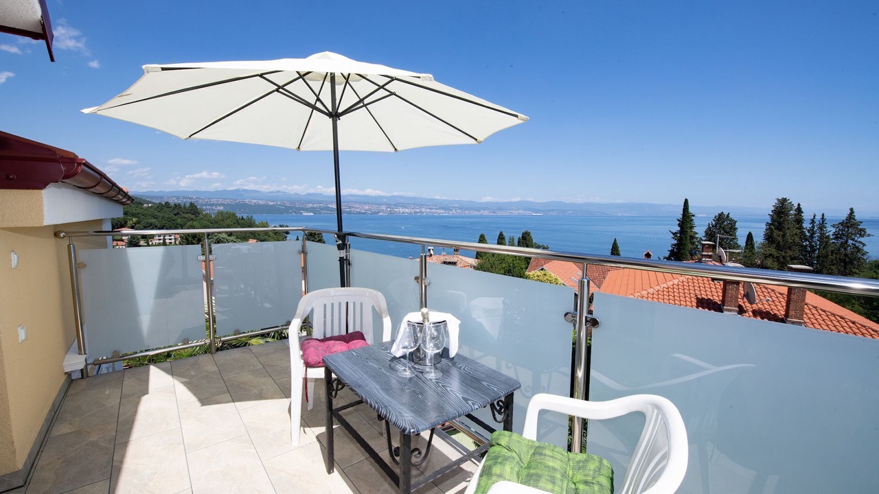 Photo of Outdoor in Ika