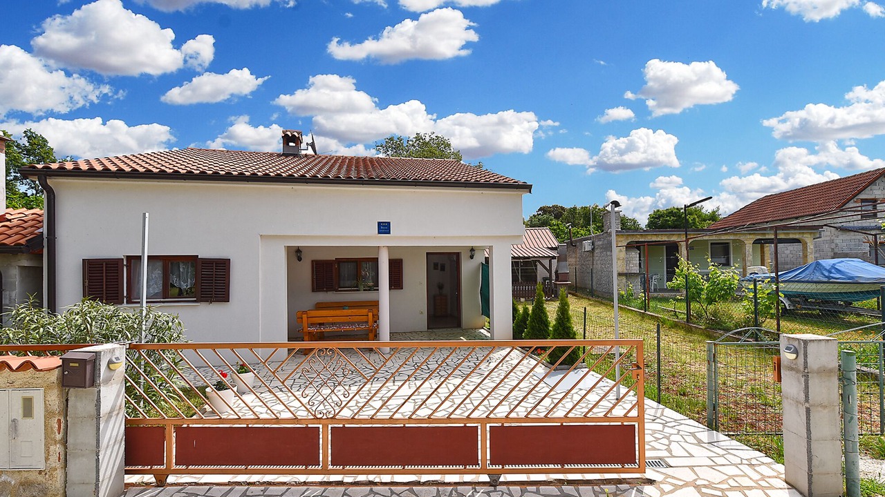 Photo of Outdoor in Gajana