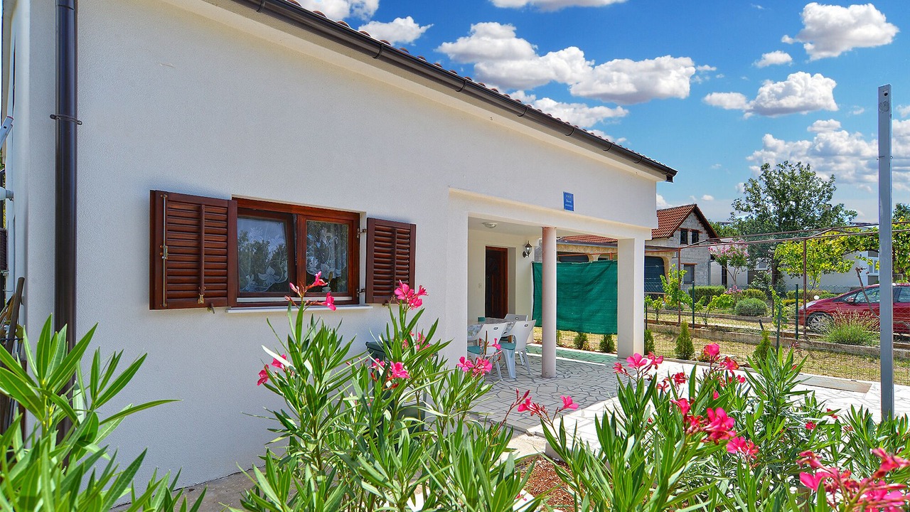Photo of Outdoor in Gajana