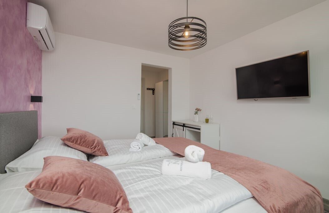 Photo of Bedroom in Porat
