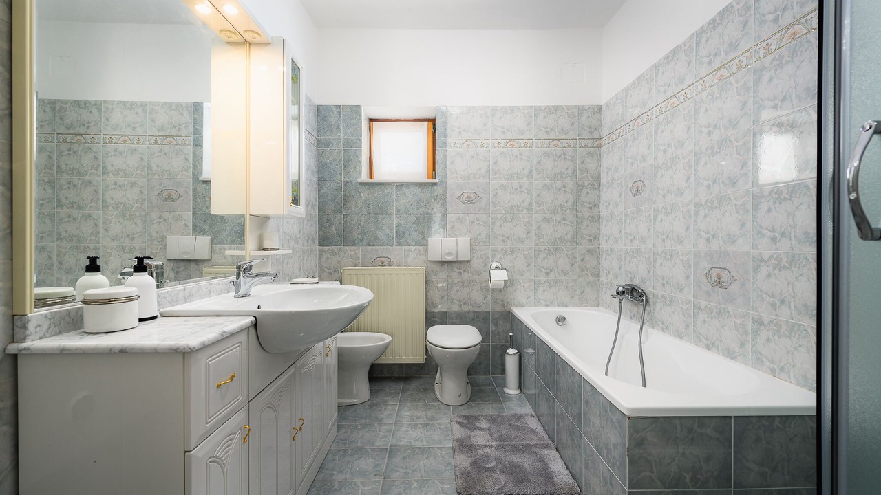Photo of Bathroom in Paradiz