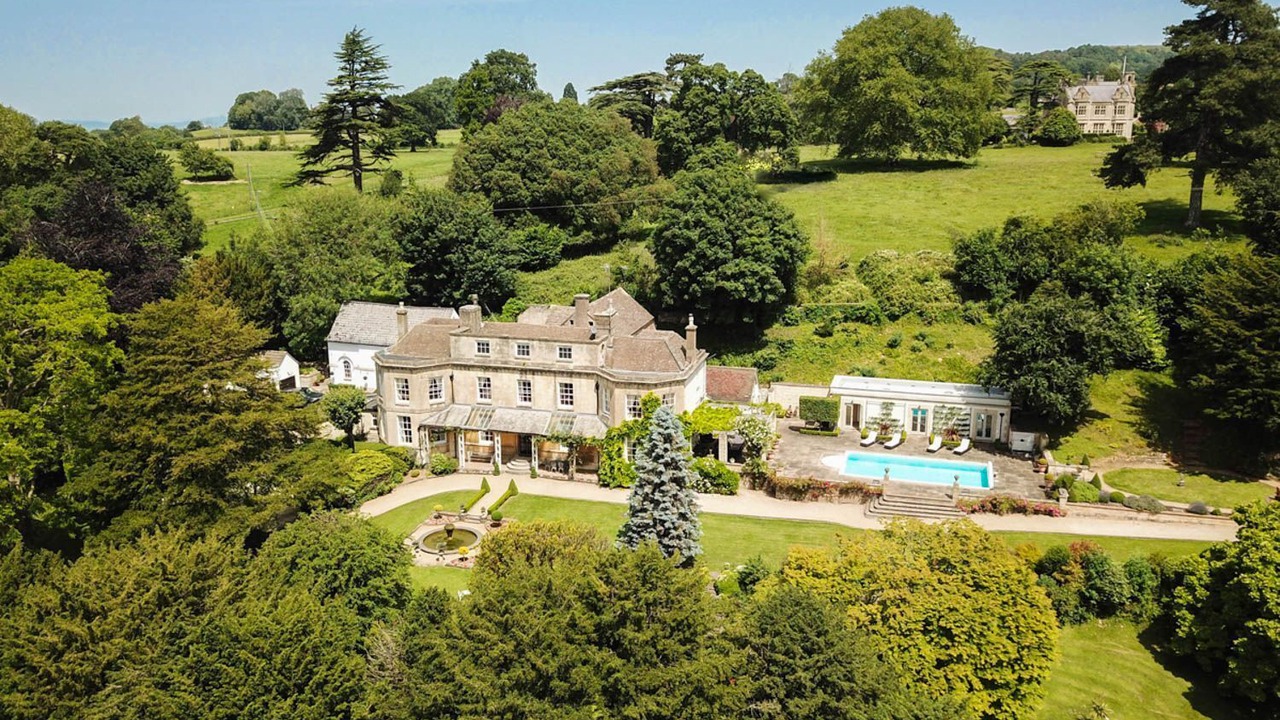 Photo of Others in Dursley