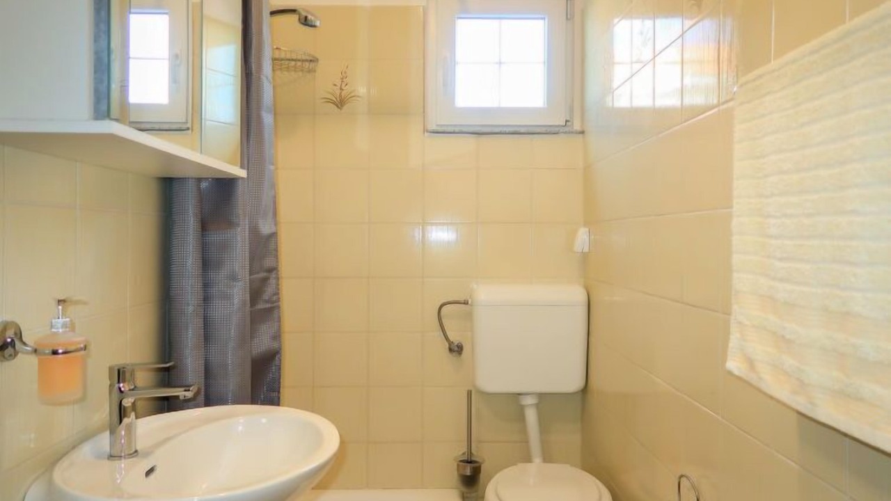 Photo of Bathroom in Rab