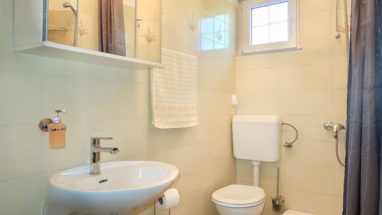 Photo of Bathroom in Rab