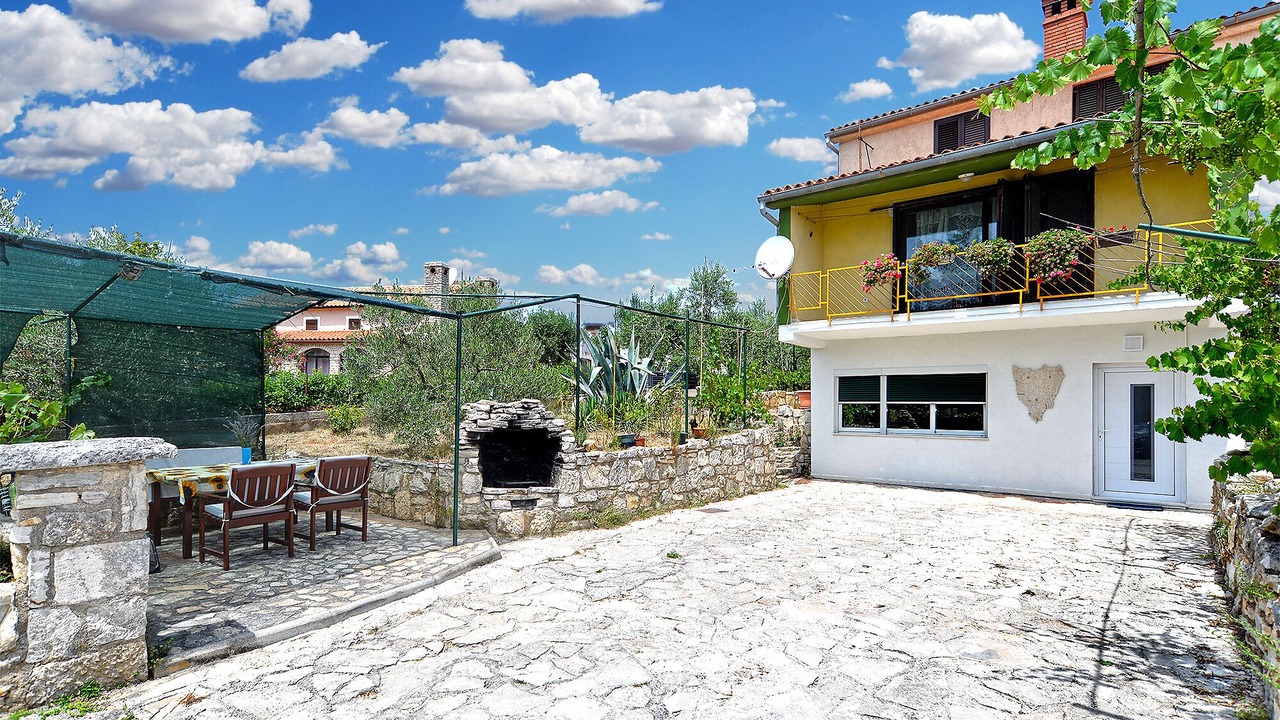Photo of Outdoor in Vinkuran