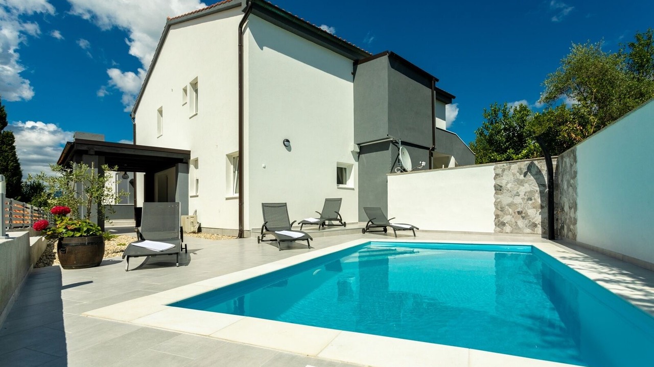 Photo of Outdoor in Soline