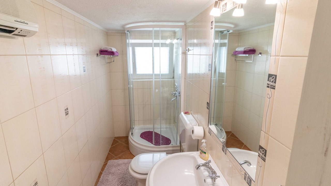 Photo of Bathroom in Banjol