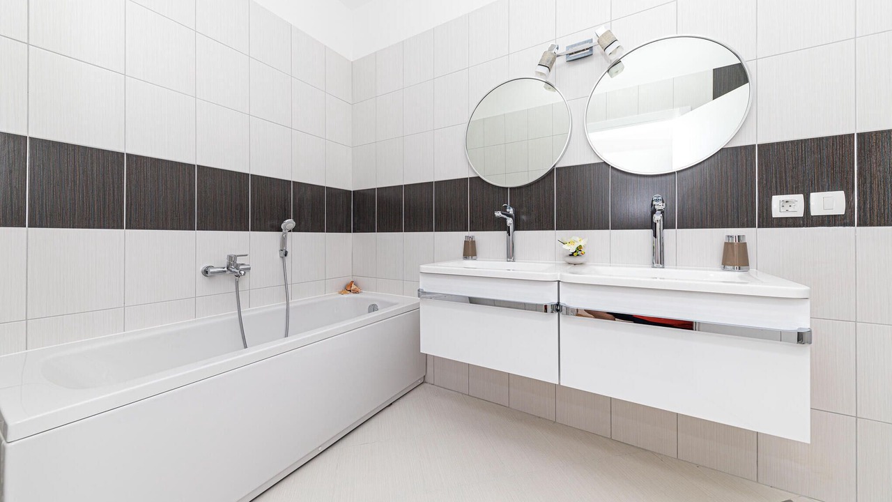 Photo of Bathroom in Marina
