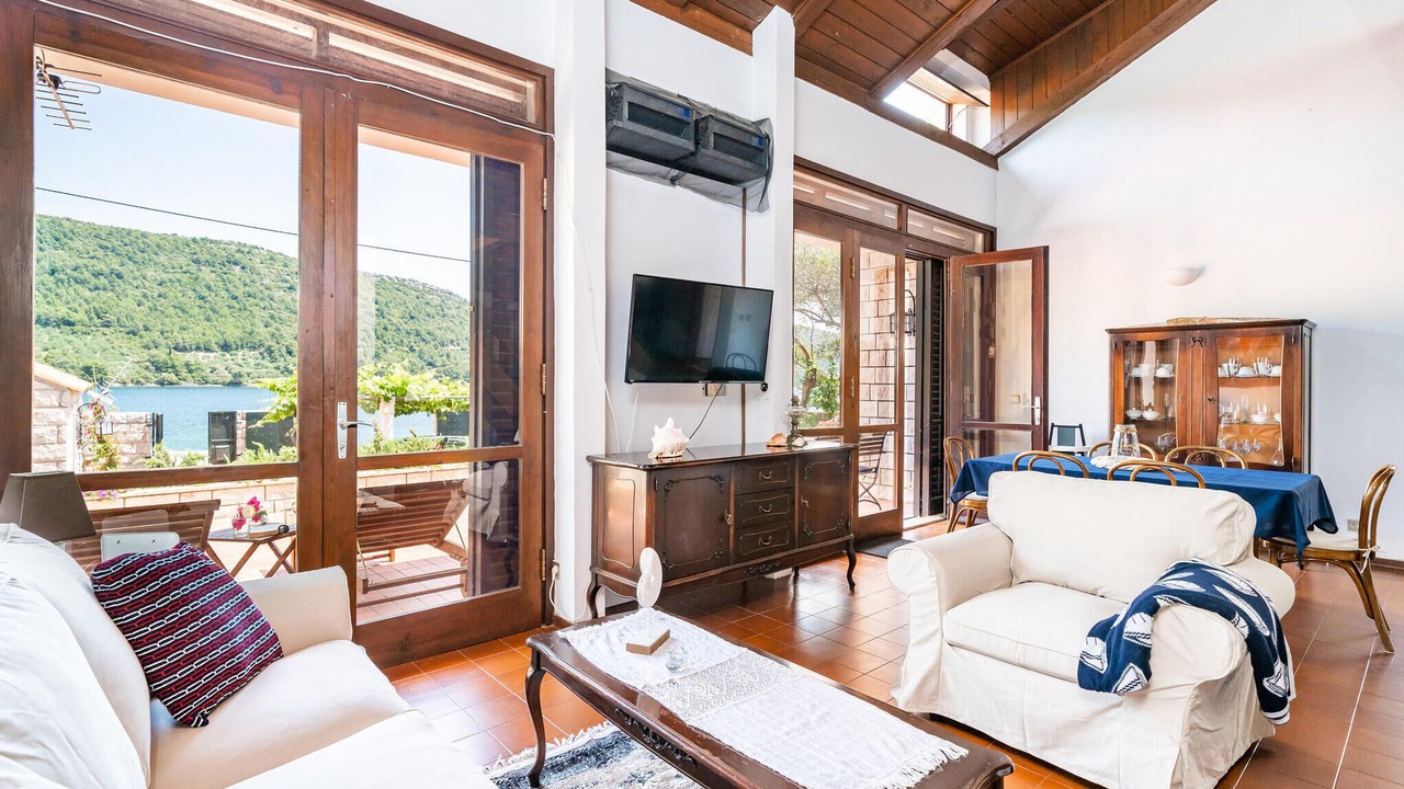 Photo of Bedroom in Broce