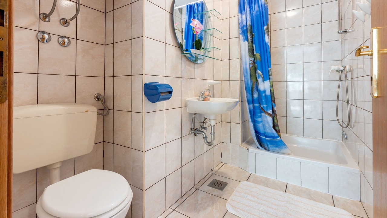 Photo of Bathroom in Grizane