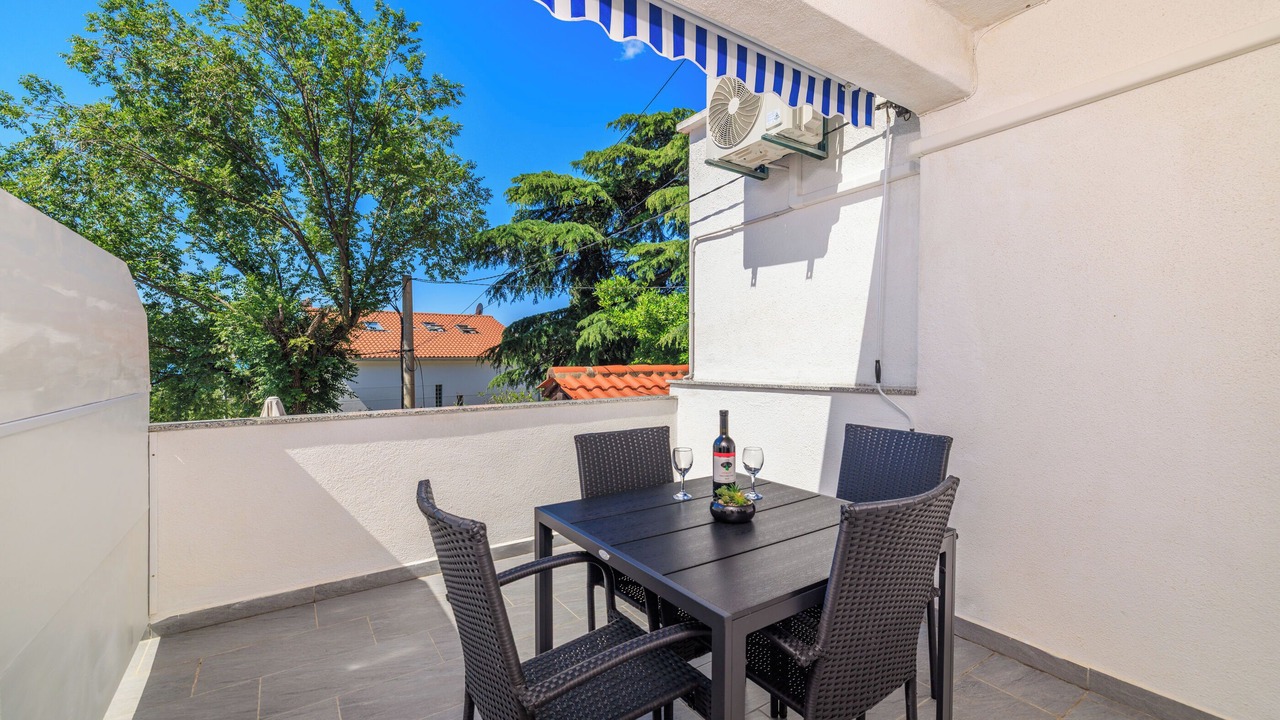 Photo of Outdoor in Klanfari