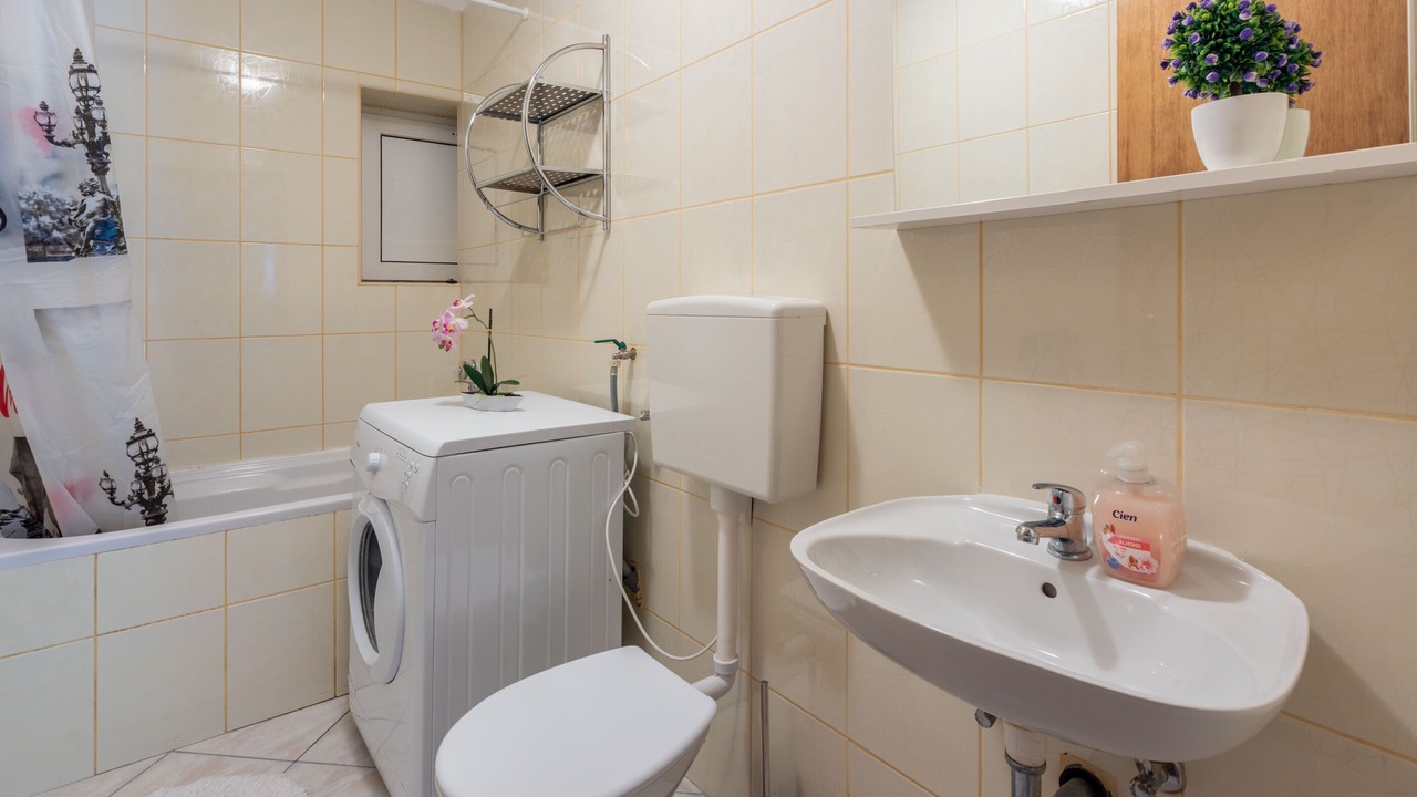 Photo of Bathroom in Grizane