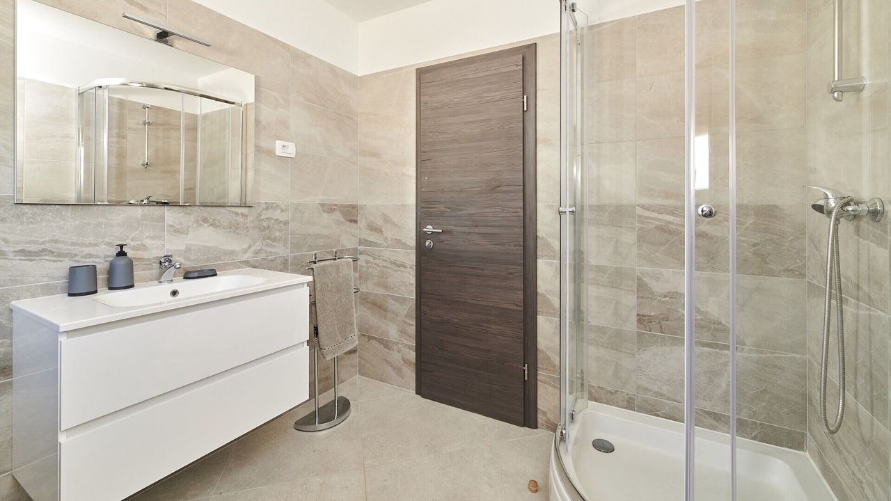 Photo of Bathroom in Diminici