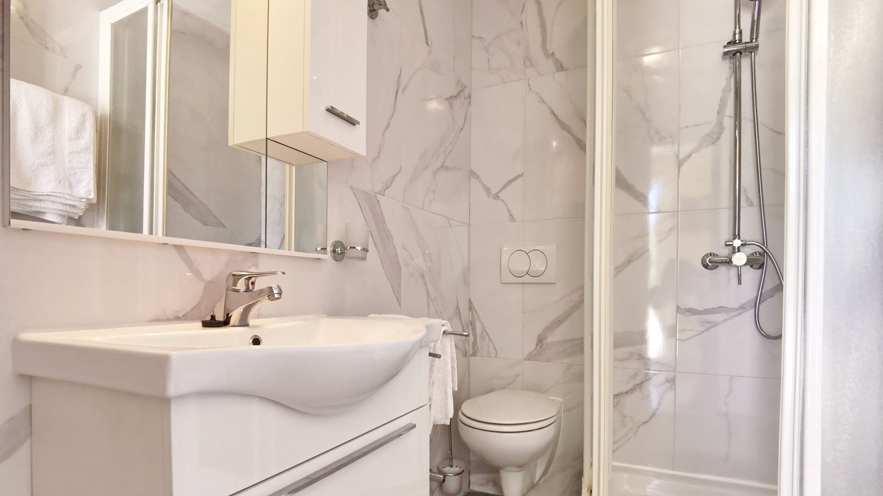 Photo of Bathroom in Silo