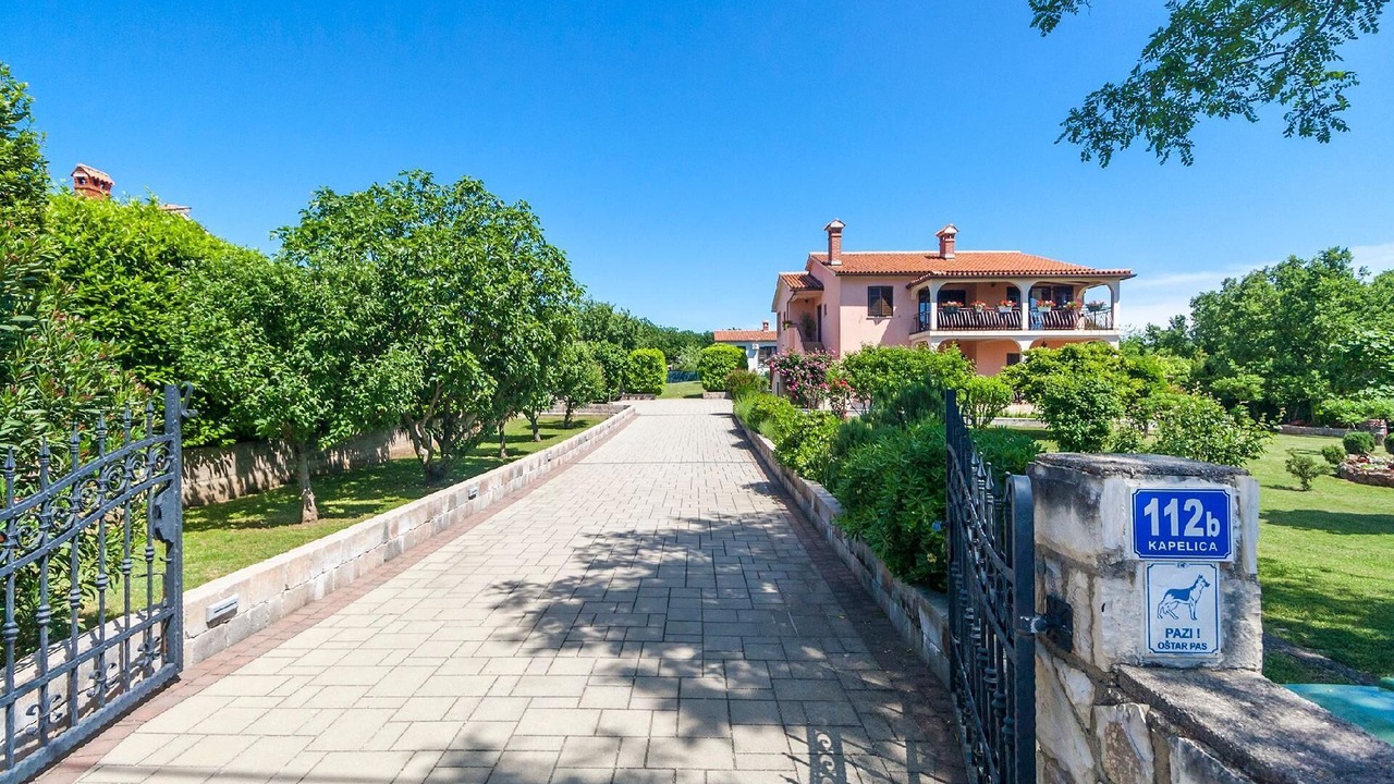 Photo of Outdoor in Kapelica