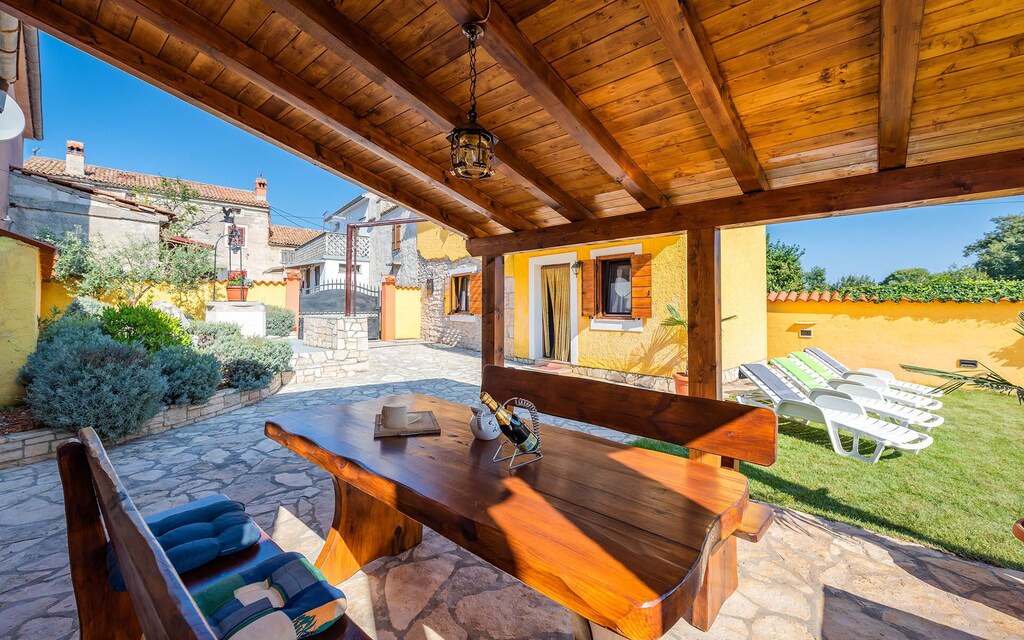 Photo of Patio Balcony in Mali Vareski