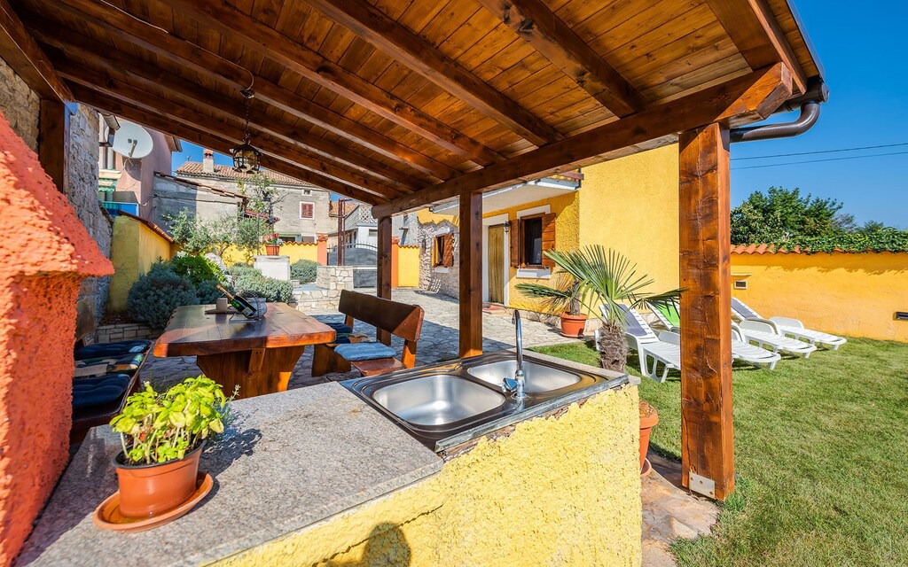 Photo of Patio Balcony in Mali Vareski