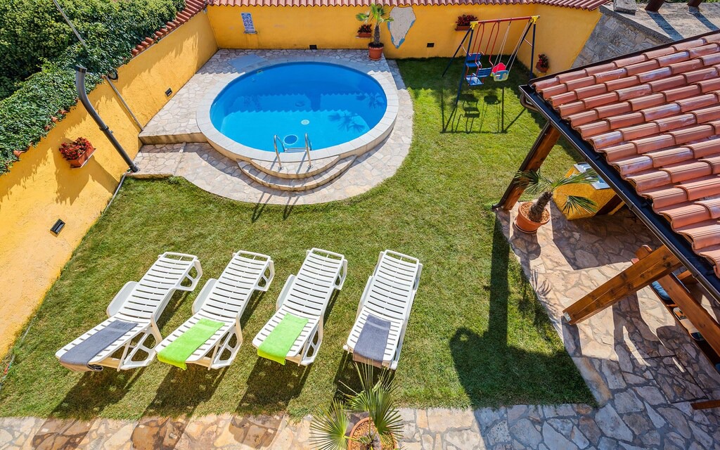 Photo of Outdoor in Mali Vareski
