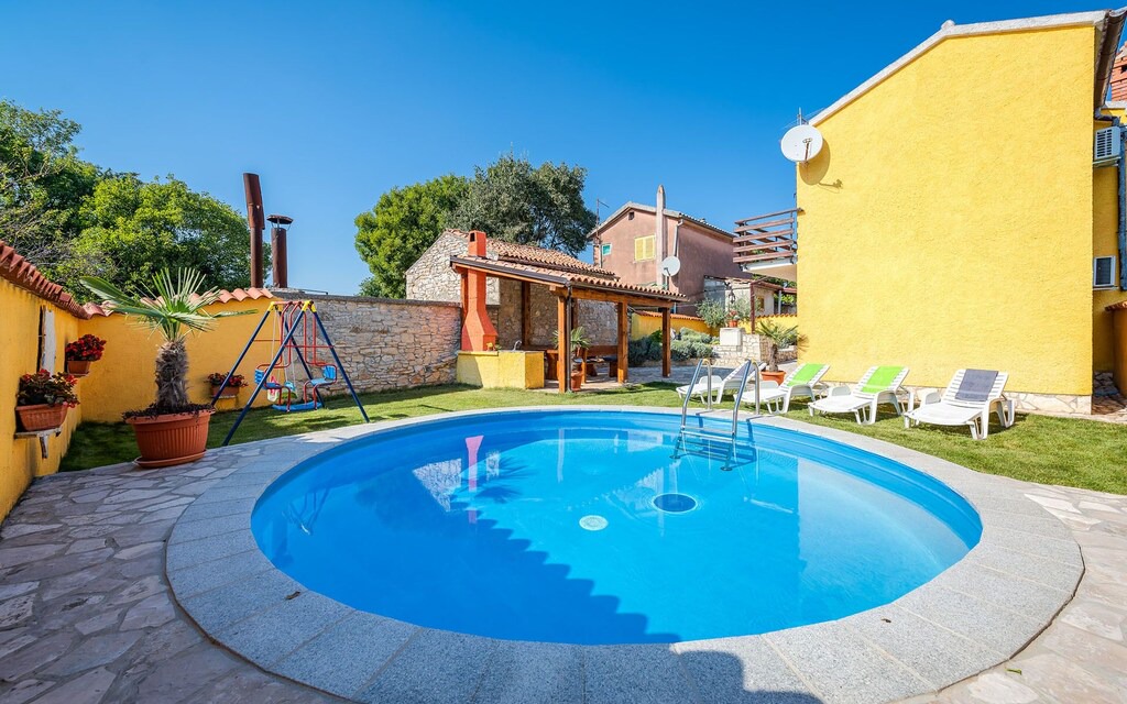 Photo of Outdoor in Mali Vareski