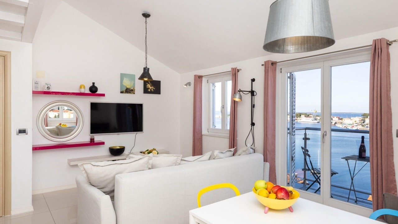 Photo of Livingroom in Cove Murtar