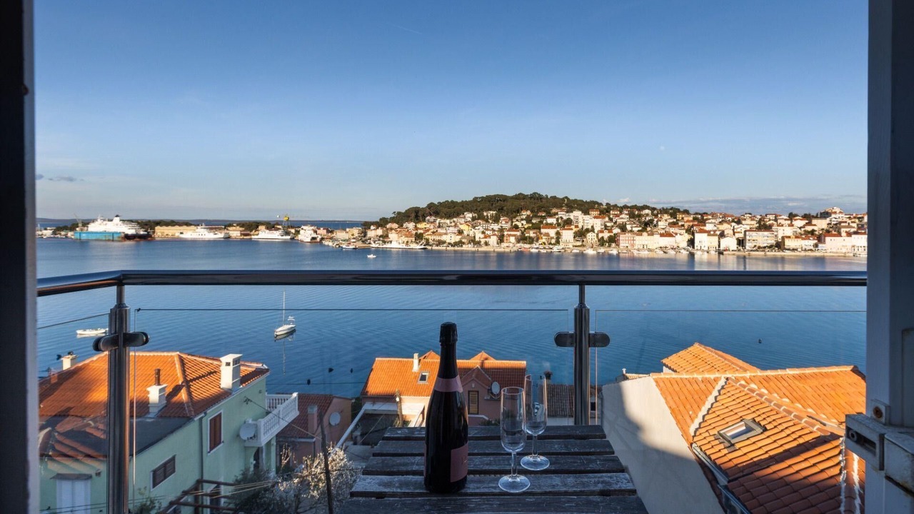 Photo of Outdoor in Cove Murtar