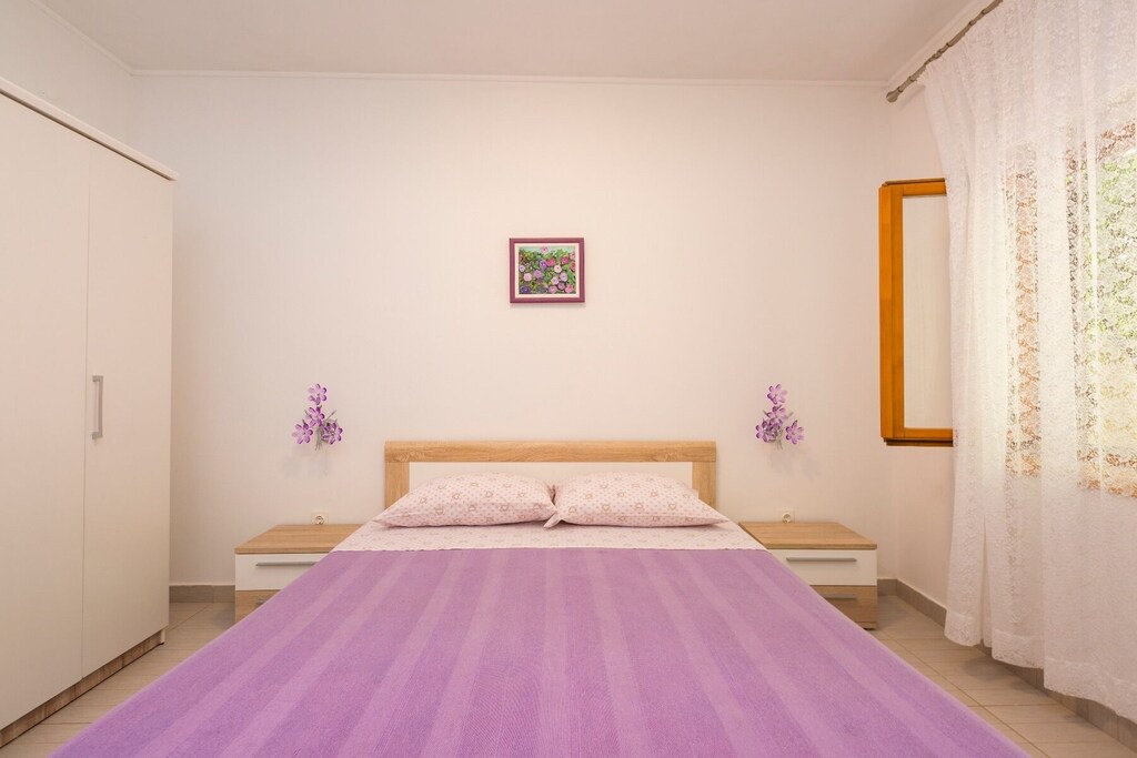 Photo of Bedroom in Cove Murtar