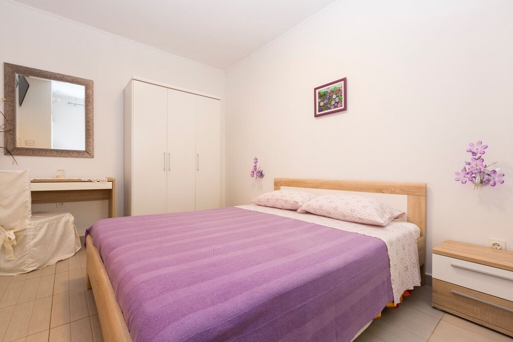 Photo of Bedroom in Cove Murtar