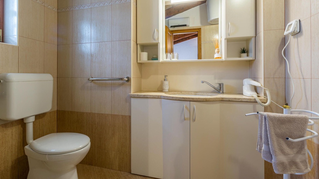 Photo of Bathroom in Gologorica