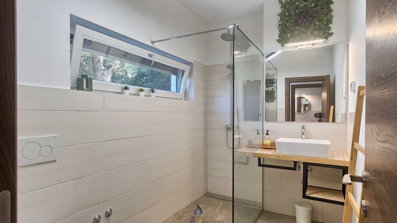 Photo of Bathroom in Pomer