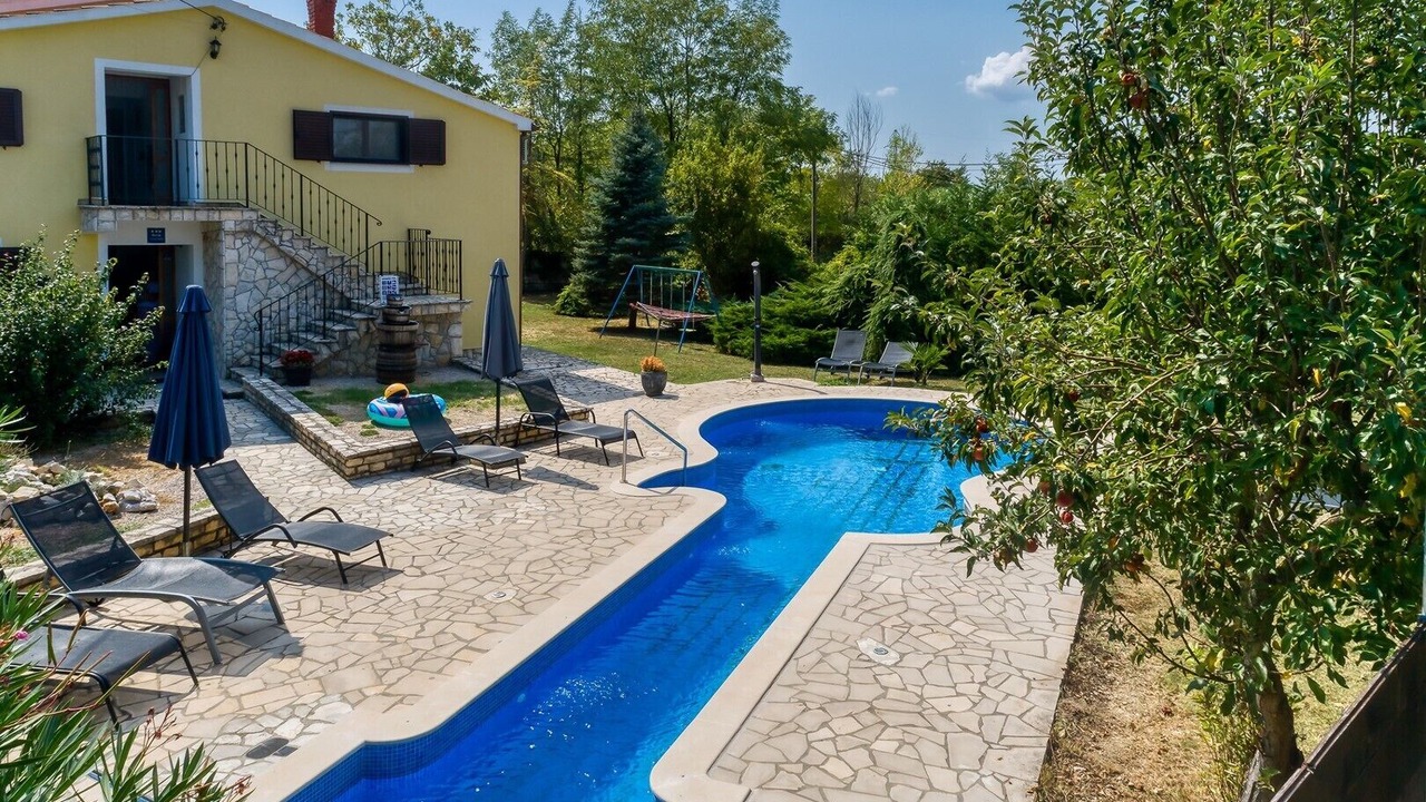 Photo of Outdoor in Kapelica